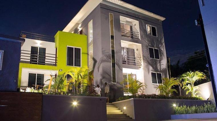 Nuben Court- Kumasi City Kültér fotó