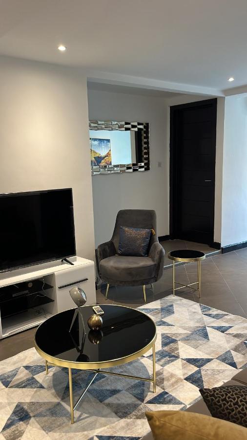 Nuben Court- Kumasi City Kültér fotó