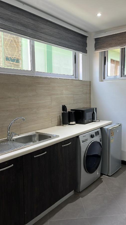 Nuben Court- Kumasi City Kültér fotó
