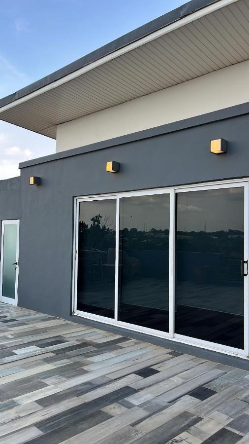 Nuben Court- Kumasi City Kültér fotó